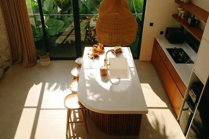 Mia Modern Tropical 2br In Pererenan ヴィラ